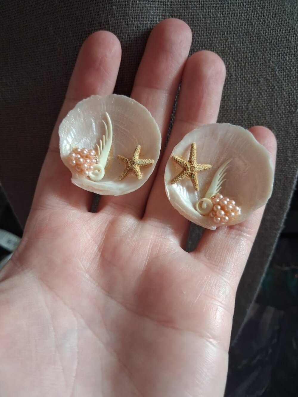 Vintage Seashell clip on earrings